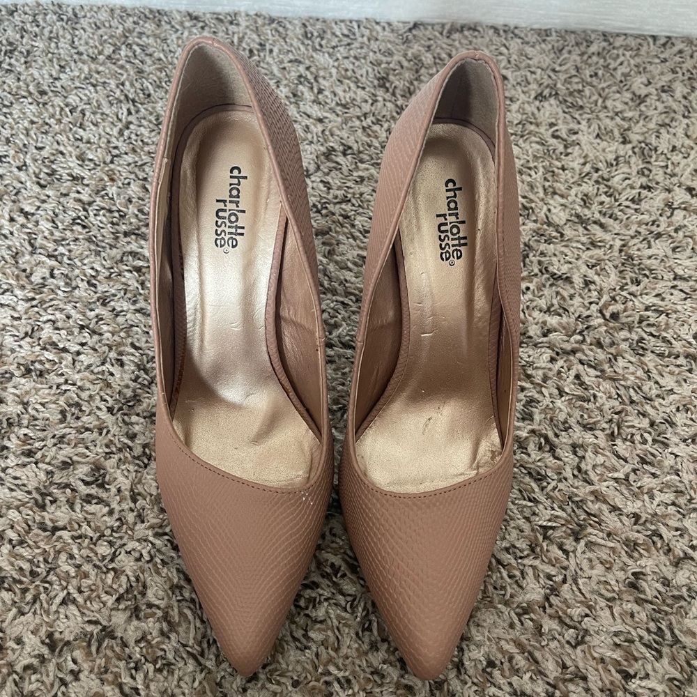 Charlotte Russe Women's Tan Pointed-Toe Snakeskin High Heel Pumps - Picture 8 of 11